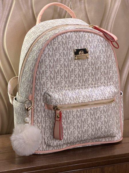 شنطة ظهر فاخرة