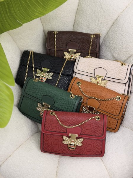 شنطة كروس ختم النحلة