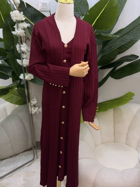 فستان صوف مع جاكيت صوف طويل