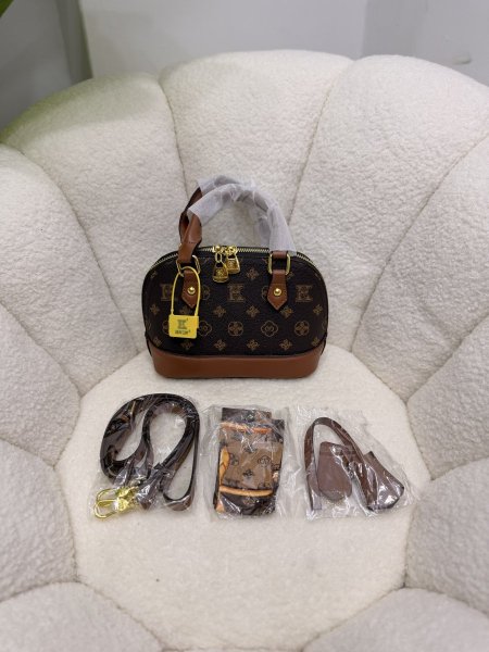 شنطة يد k icon