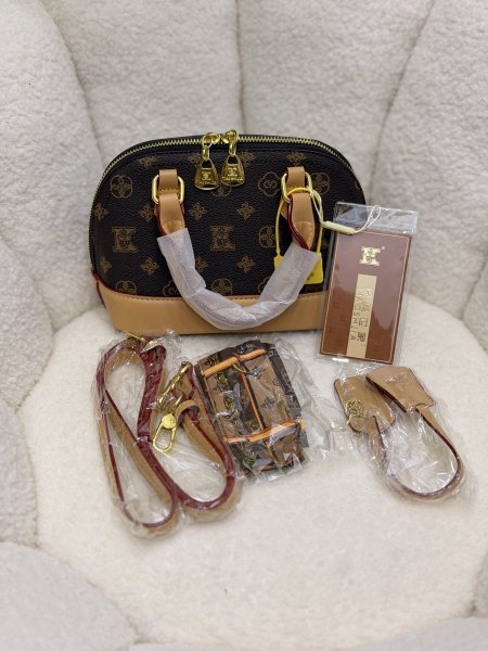 شنطة يد Kicon مع سكارف