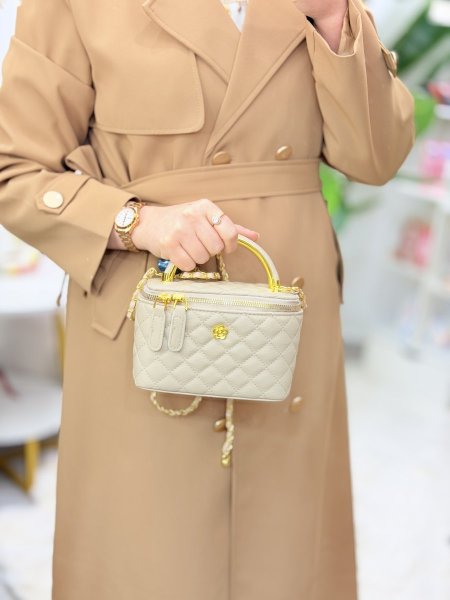 شنطة كروس شانيل جلد