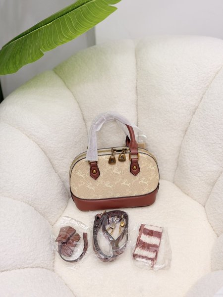 شنطة يد Horse مع سكارف