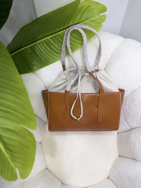 شنطة Zara - تسكيرة كيس - حجم L