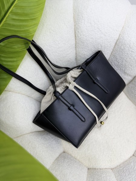 شنطة Zara - تسكيرة كيس - حجم L