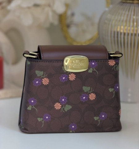 شنطة كروس كوتش كرز 🍒