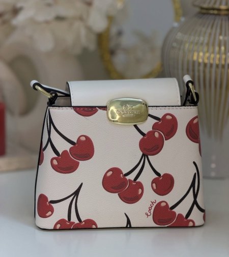 شنطة كروس كوتش كرز 🍒