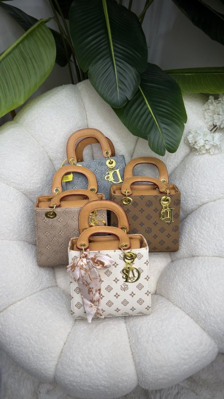 شنطة Elegant شكل مربع