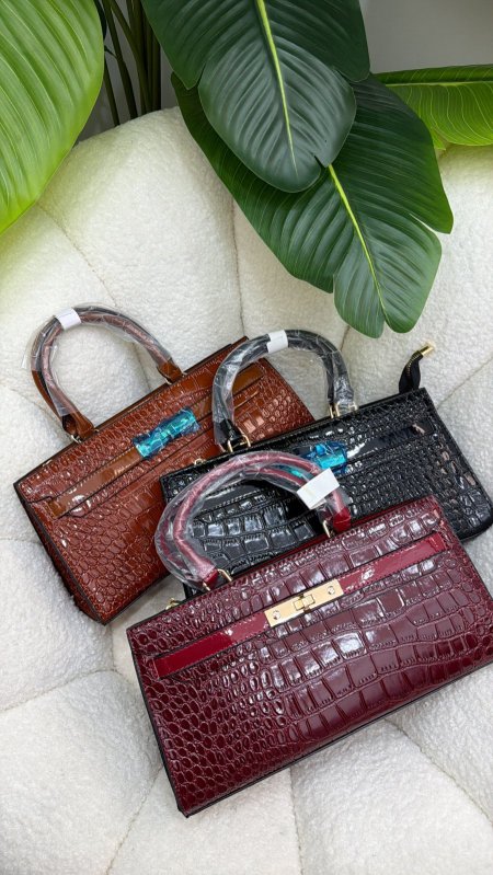 شنطة جلد كتير elegant